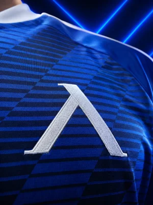 Домакинска автентична фланелка 2026/27